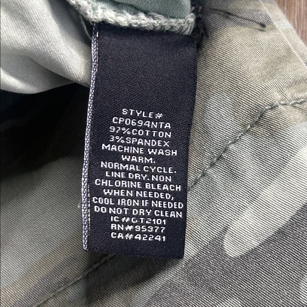 Sanctuary Rebel Camo Cargo Joggers Women’s Size 29 - Picture 6 of 13